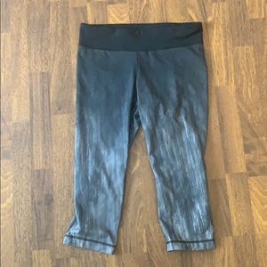 Under Armour crop leggings